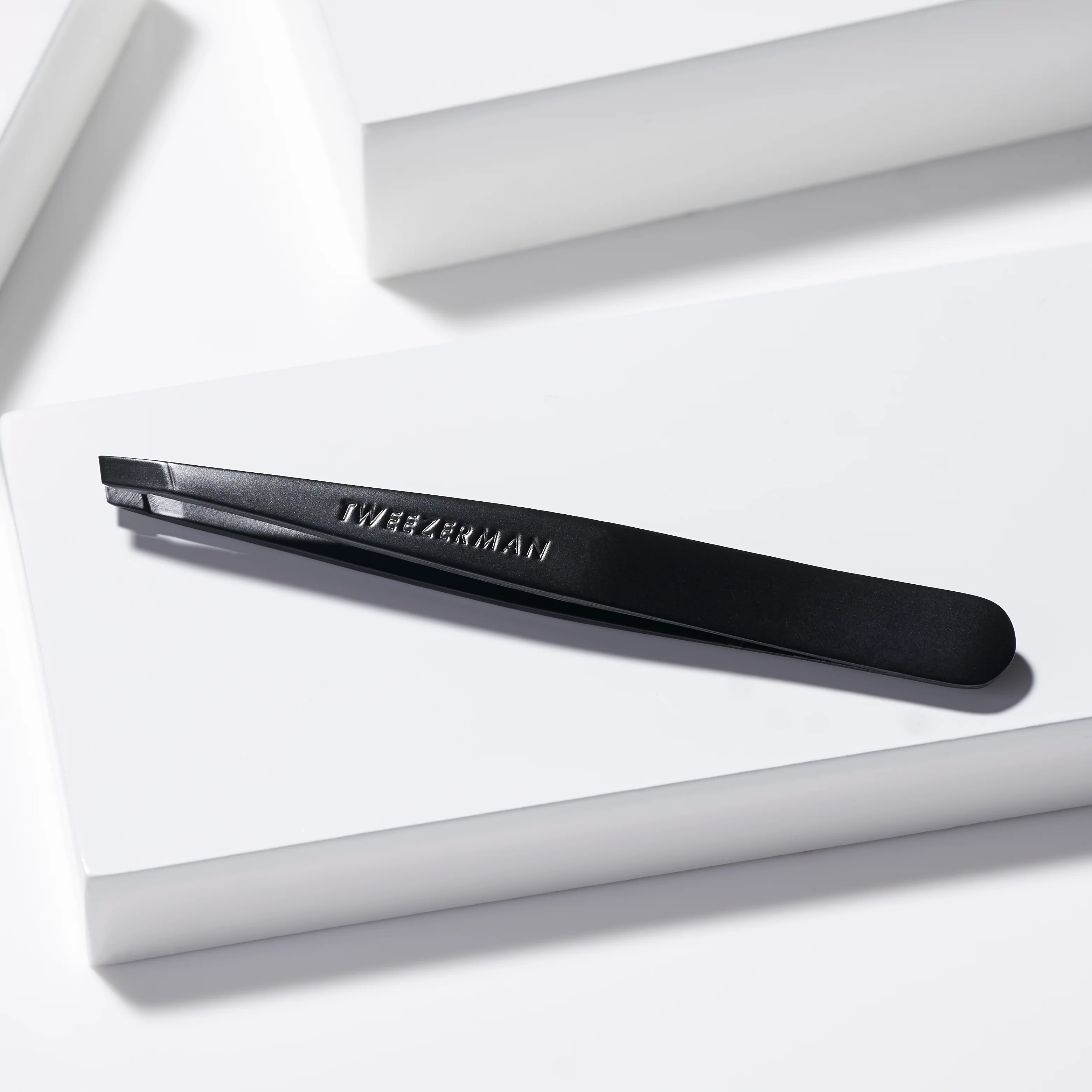 Black Matte Slant Tweezer - Image 5