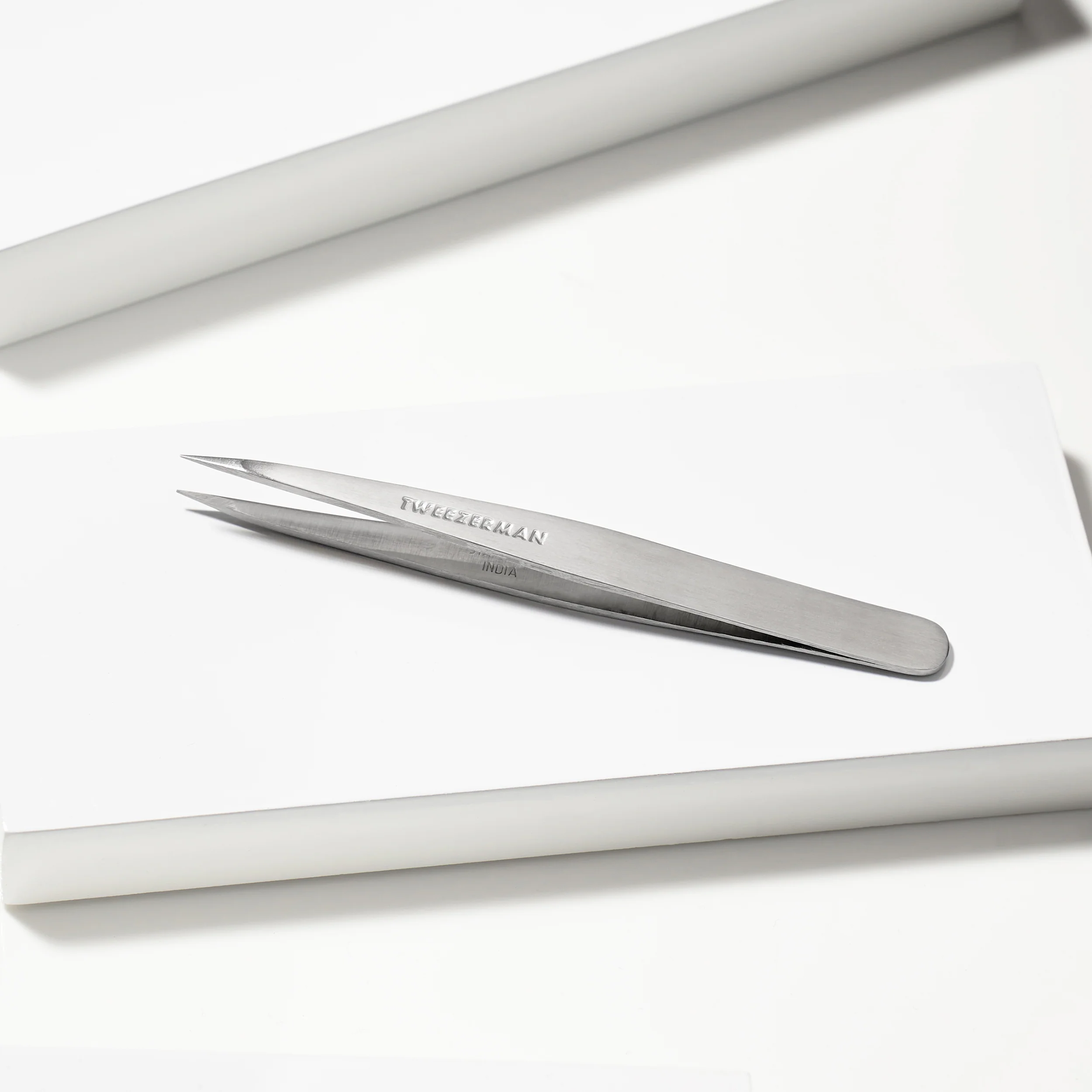 Point Tweezer Classic Stainless Steel - Image 4