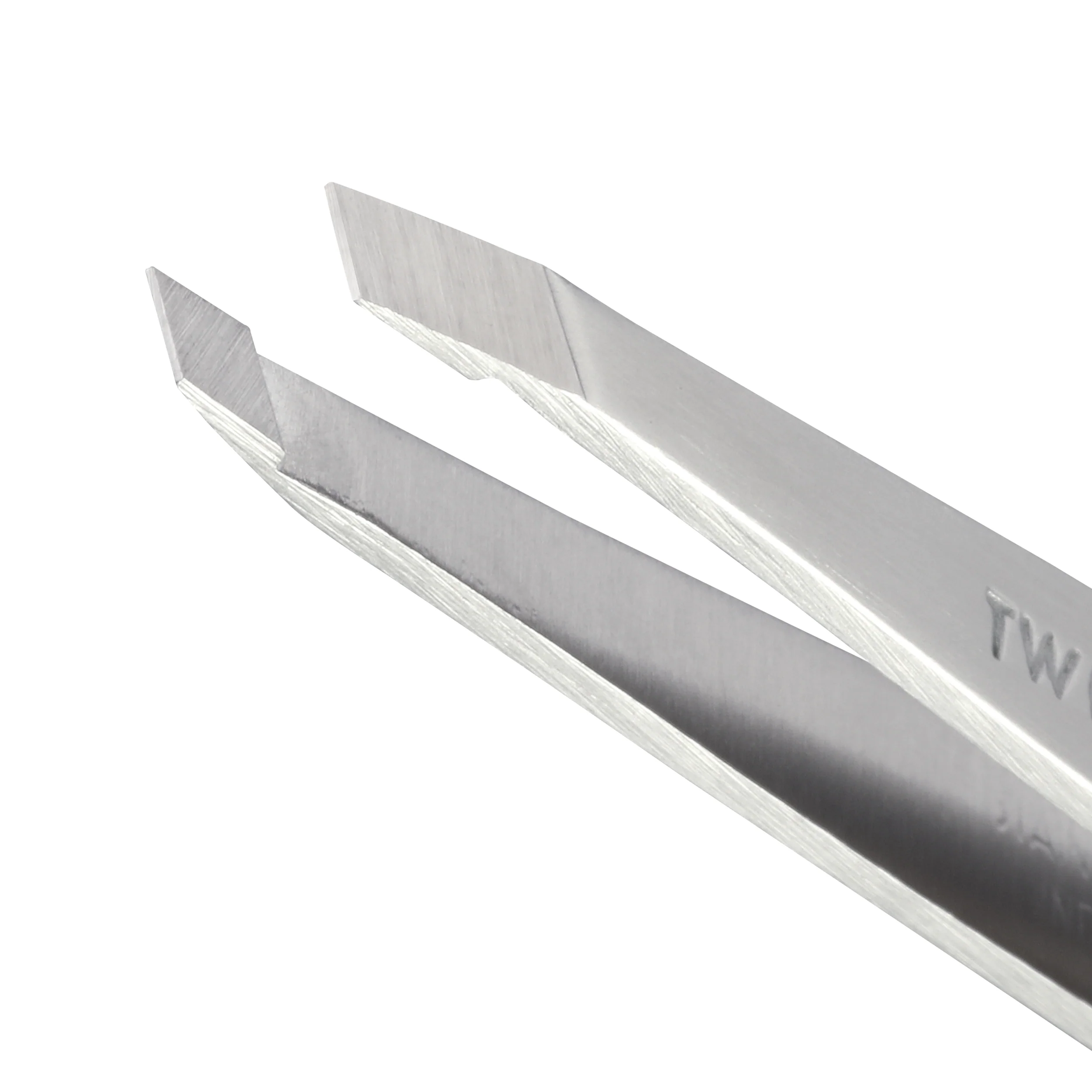 Classic Slant Tweezer - Image 5